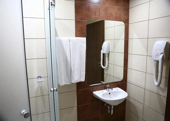 Ξενοδοχείο Iris *