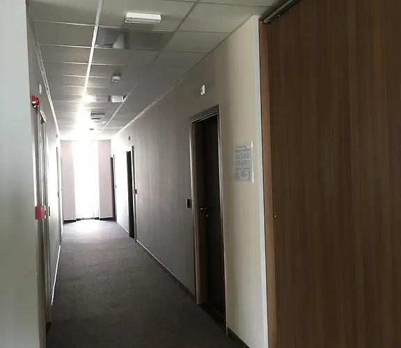 Ξενοδοχείο Iris *